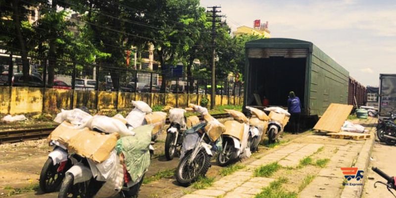 gia cuoc gui xe may tu ha noi vao sai gon