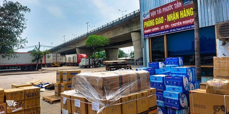chanh xe hcm quang ninh phuoc tan