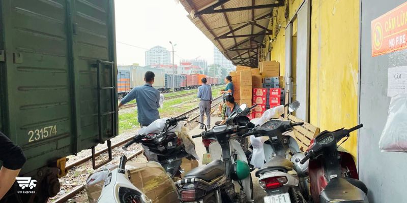 gui xe may tu sai gon ra hai phong duong sat bac nam