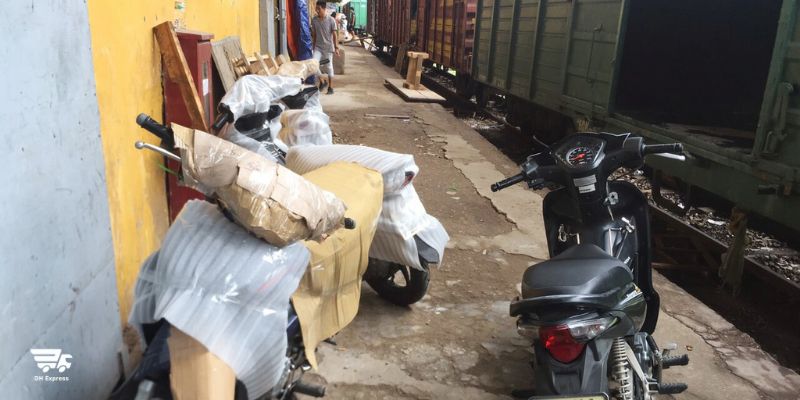 van tai quy long gui xe may tu sai gon ra hai phong