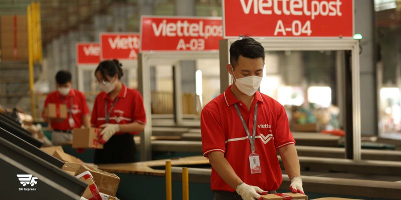 gia cuoc dich vu chuyen phat nhanh viettel