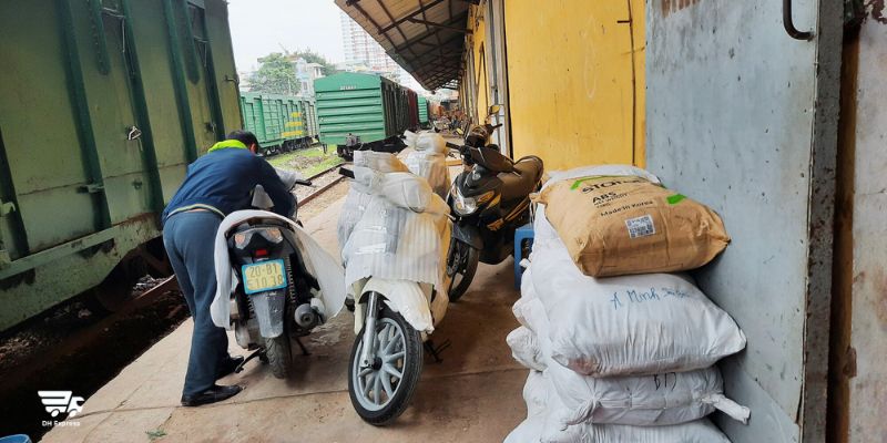 van chuyen xe may tu sai gon ra ha noi van tai huong lan