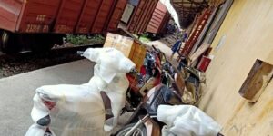 gia cuoc gui xe may tu hai phong len ha noi bang tau hoa
