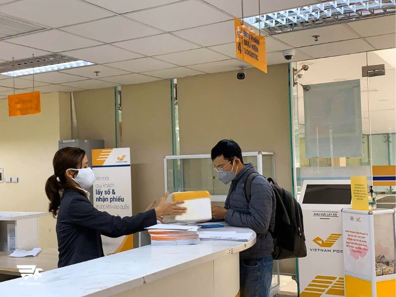 bang gia gui hang buu dien tu tphcm ra ha noi