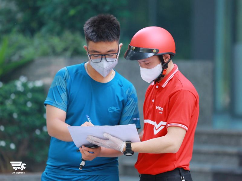 dich vu chuyen phat tiet kiem hang hoa viettel post