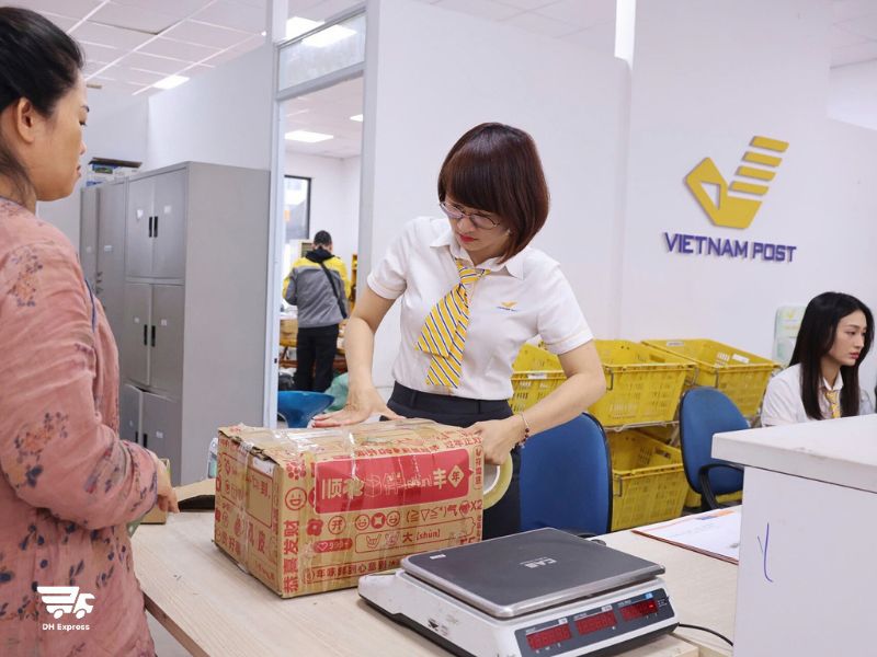gui hang buu dien tu tphcm ra ha noi mat bao lau