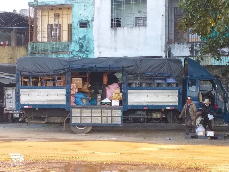 xe gui hang ha noi hung yen truong nga