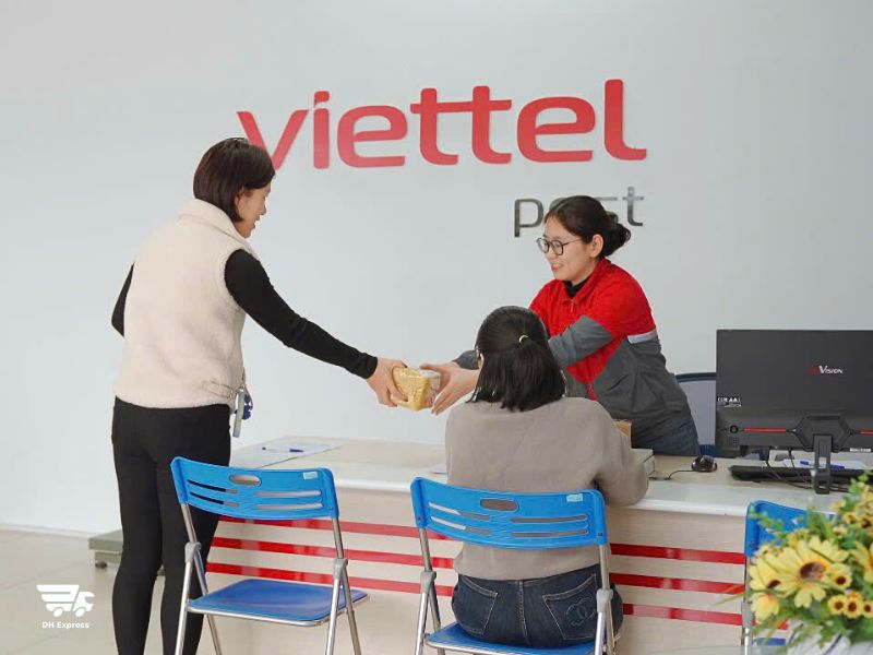 so sanh gui chuyen phat nhanh viettel voi don vi khac