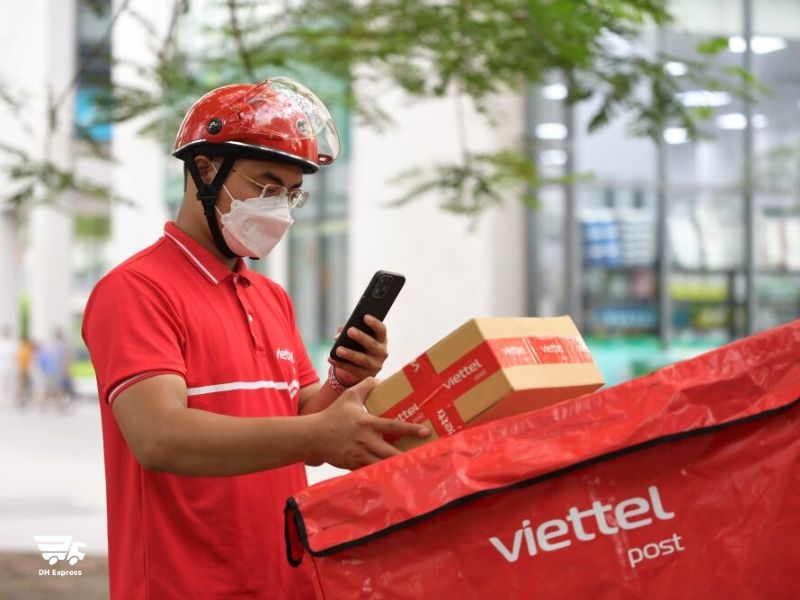 viettel post co chuyen phat nhanh khong