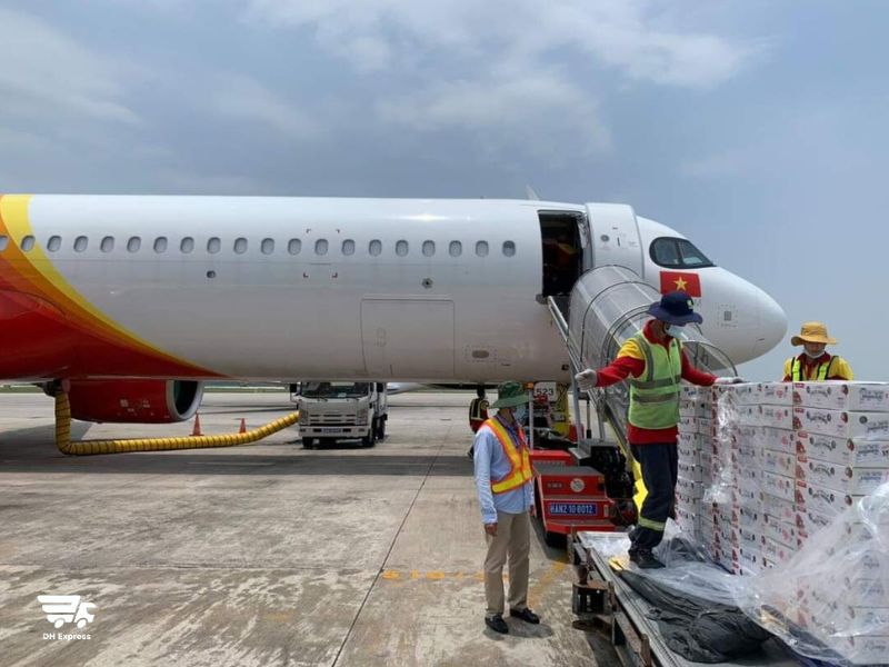 bang gia ship may bay ha noi sai gon