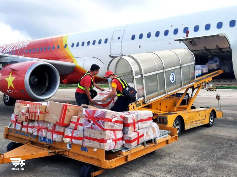 cac mat hang duoc ship may bay ha noi sai gon