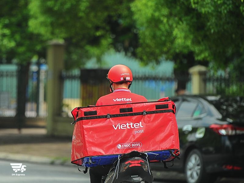 uu diem dich vu chuyen phat nhanh viettel post