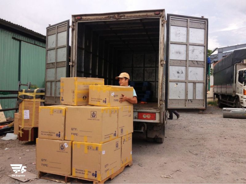 bang gia chanh xe gui hang tu sai gon di da nang