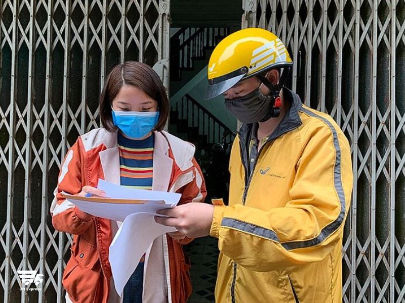 huong dan chi tiet cach gui giay to qua buu dien