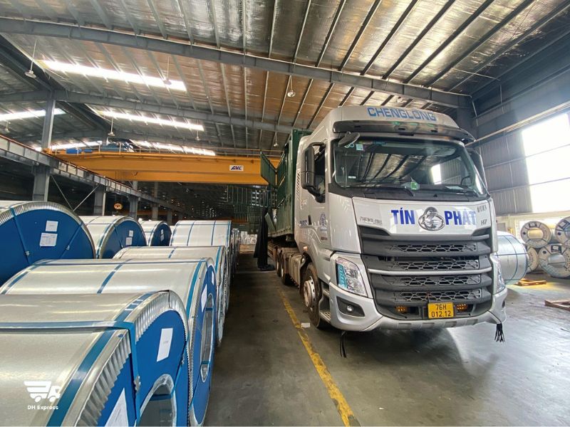 nha xe gui hang tu ha noi di phu tho tin phat