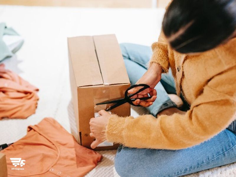 cach goi hang quan ao gui buu dien chi tiet