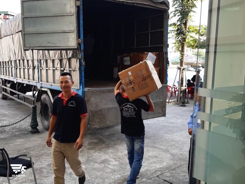 dich vu xe cho hang phu tho ha noi