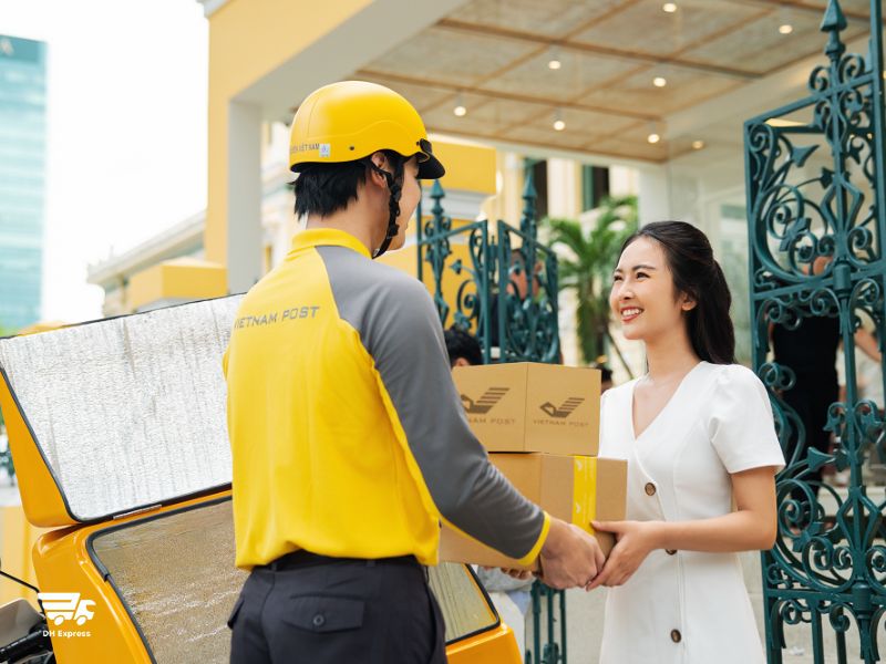 gui hoa toc buu dien het bao nhieu