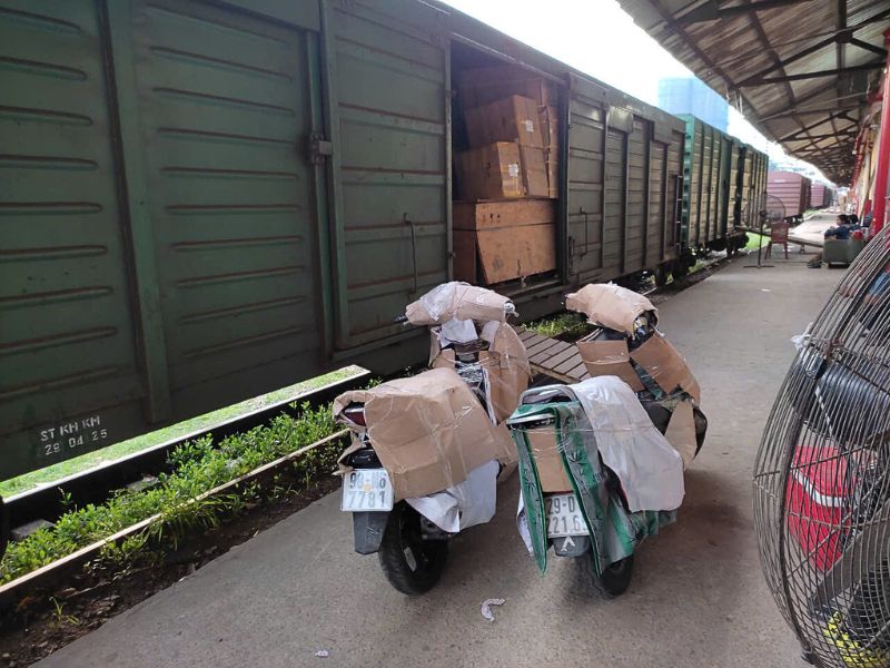 khi nao nen gui xe may tu da nang vao sai gon bang tau hoa