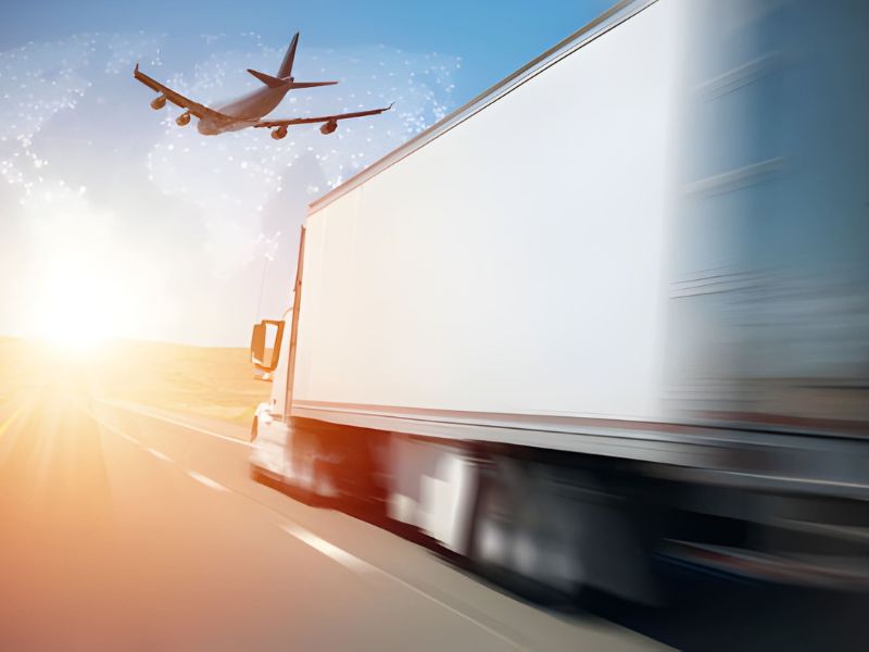 so sanh chuyen phat nhanh ha noi hcm voi gui thuong