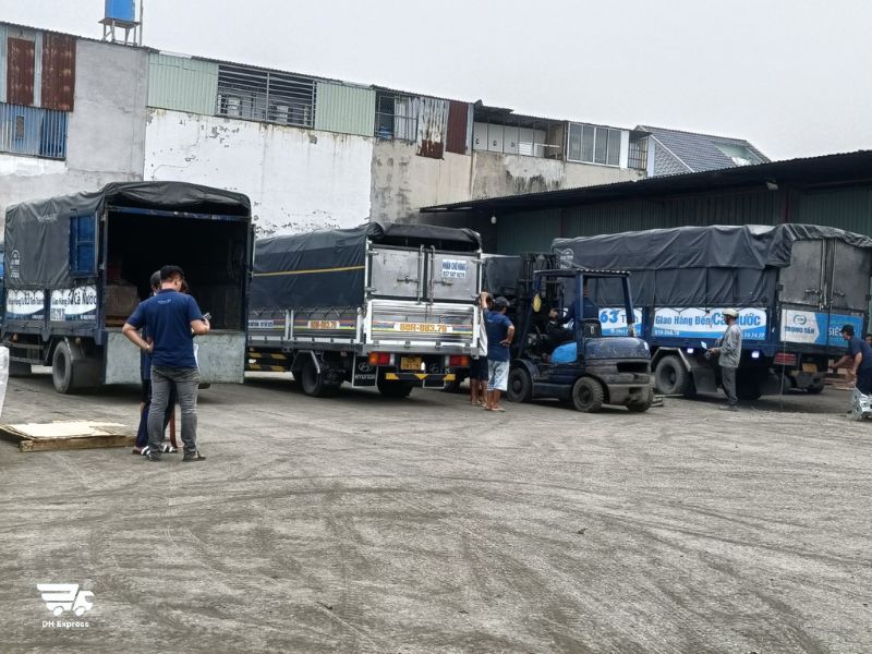 cac hinh thuc xe cho hang ha noi mong cai