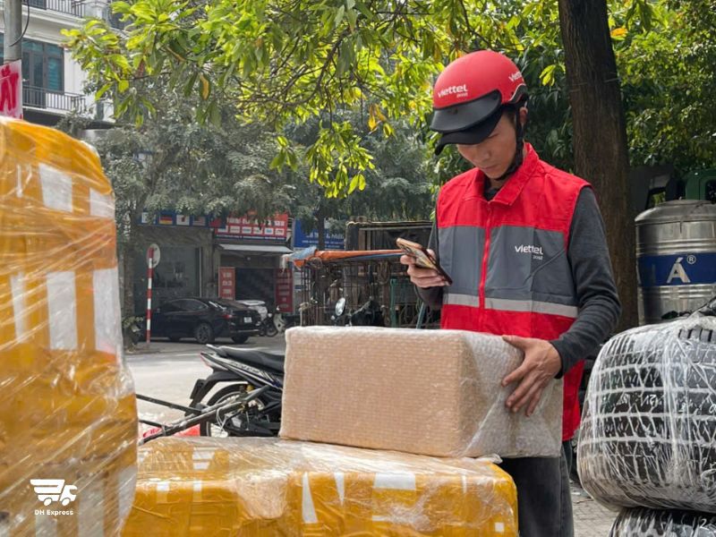 viettel post co gui hang tu tphcm di ha noi khong