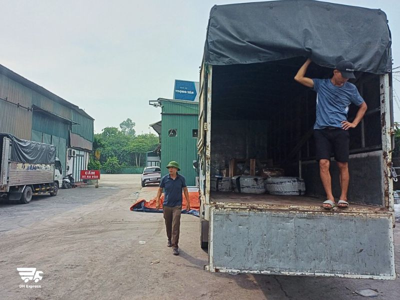 thoi gian chi phi van chuyen xe tai sai gon ha noi